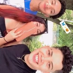 Meet your Posher, Yasmín